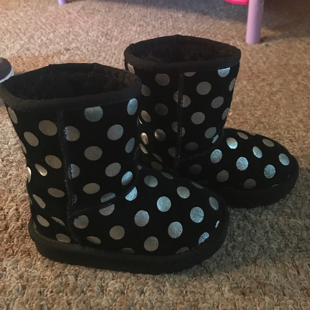 Toddler (girl) UGG’S